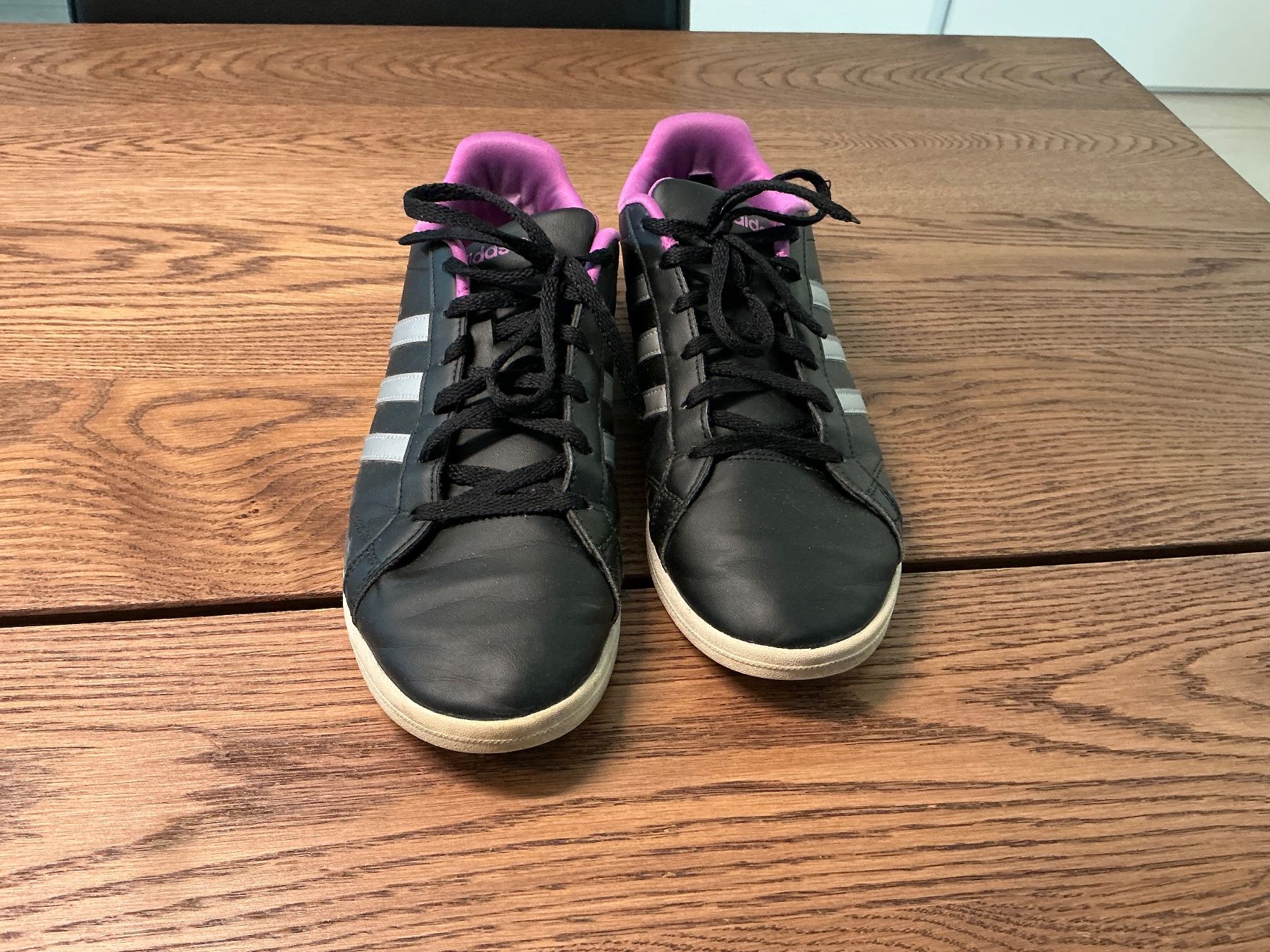 Chaussures femmes: Adidas Turnschuh Gr.41 – D'occasion à Würenlos par sweety5436 1