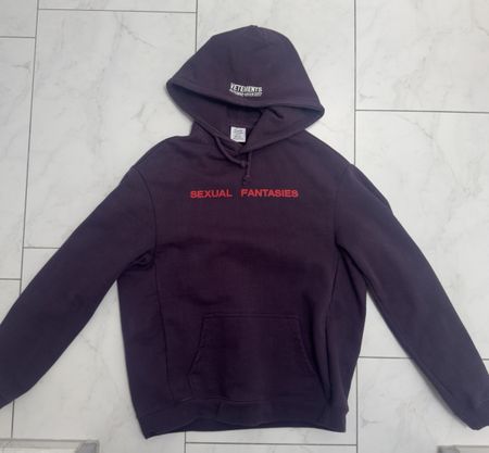 Vetements Hoodie L "Sexual Fantasies" dunkelviolett
