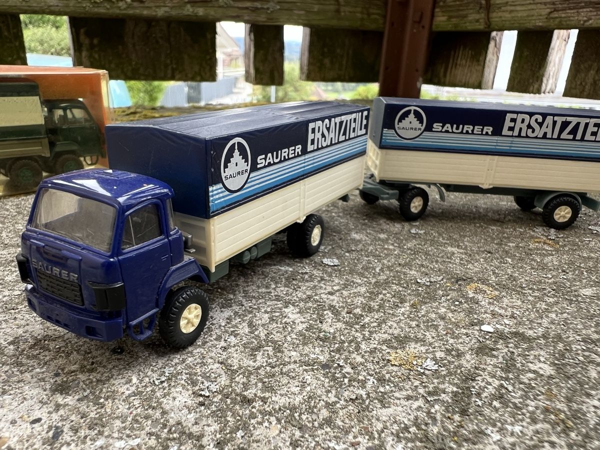 Roskopf Kit di modellismo & Modellini statici: Saurer LKW Modelle 1/87 – Usato da Obfelden venduto da Moscheli 4