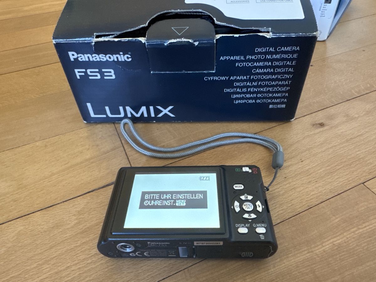 Panasonic Kamera: Digitalkamera Panasonic Lumix DMC-FS3 schwarz – Gebraucht aus Zürich von Skalandianer 3