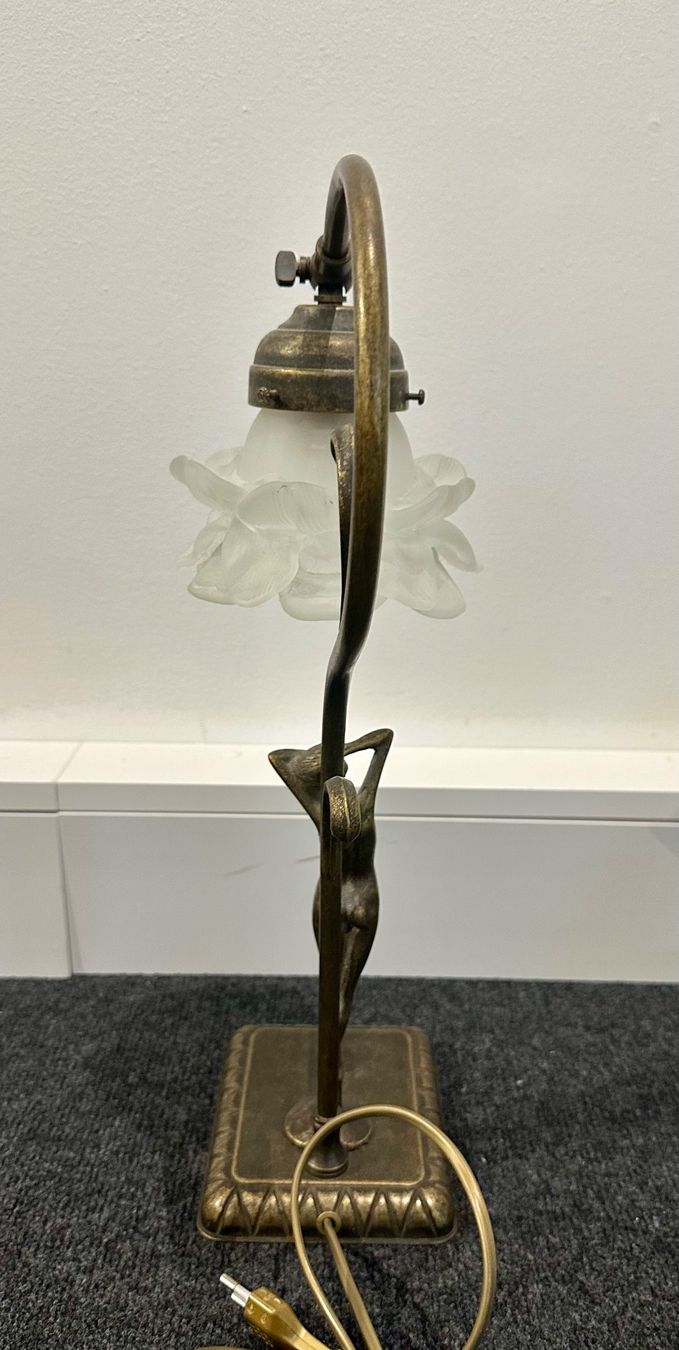 Lampen: Tischlampe mit Liberty Frauenfigur – Gebraucht aus Basel von artthings4you 5