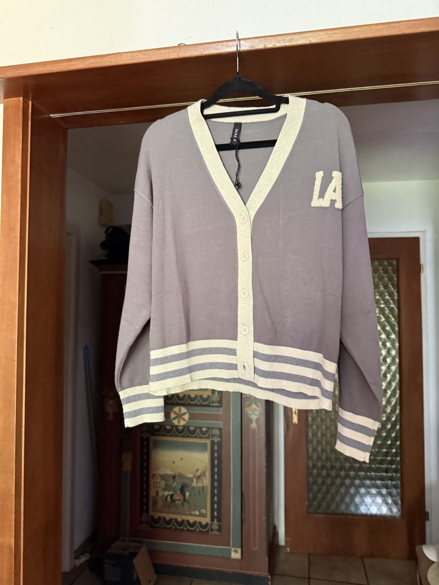 Pullover & Sweatshirts: Damen Strickjacke Grösse L lila hellgrau – Neu und originalverpackt aus Küsnacht ZH von Wobisch1