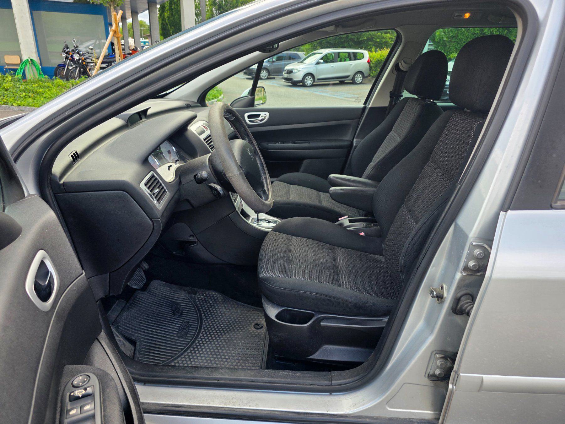 Peugeot Automobili: Peugeot 307 SW 2.0 HDI Automatic – Usato da Aarberg venduto da power80 4
