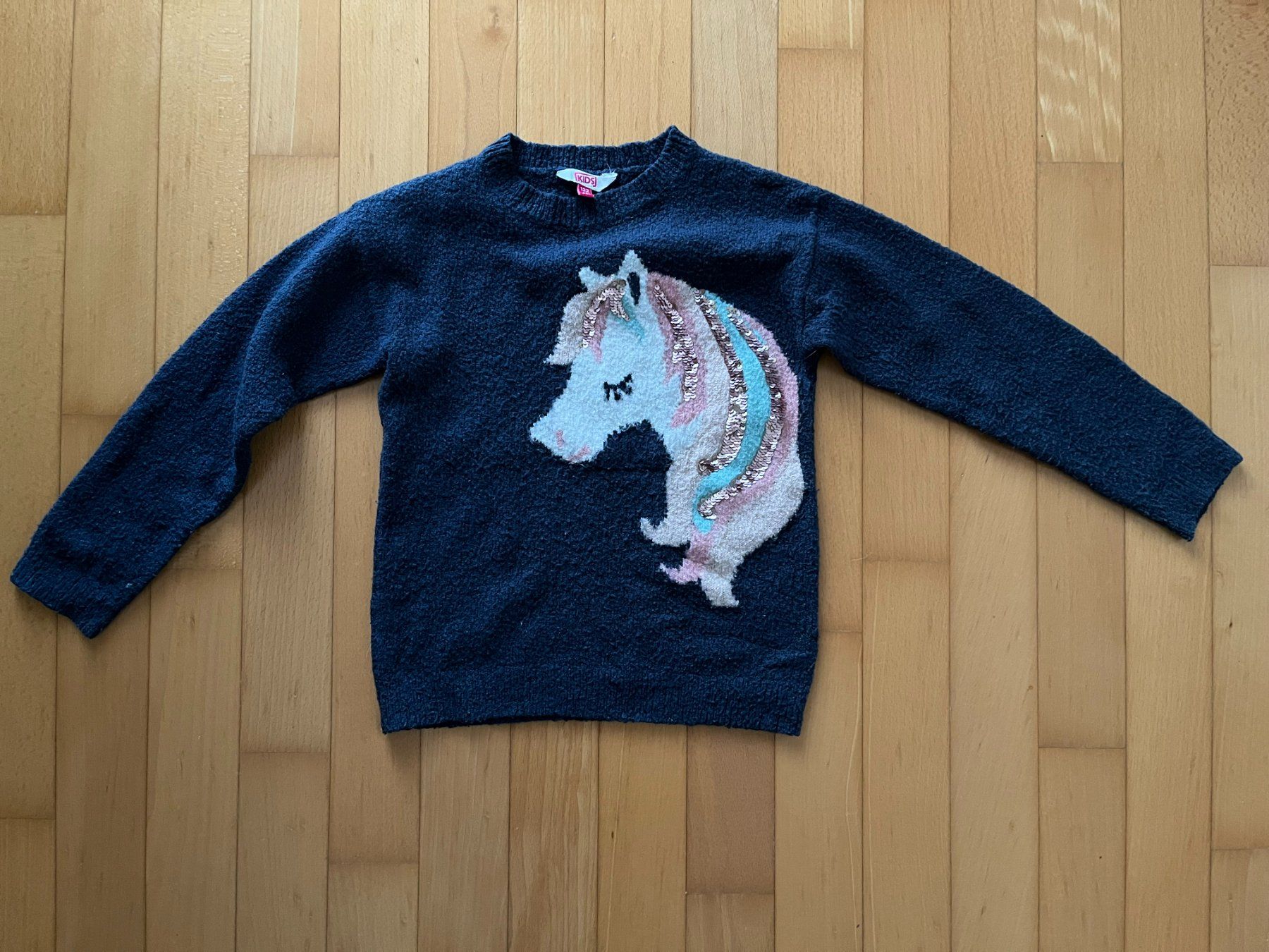 Maglioni & Felpe: Pullover mit Einhorn-Motiv, Grösse 122 – Usato da Muttenz venduto da Juvenile33