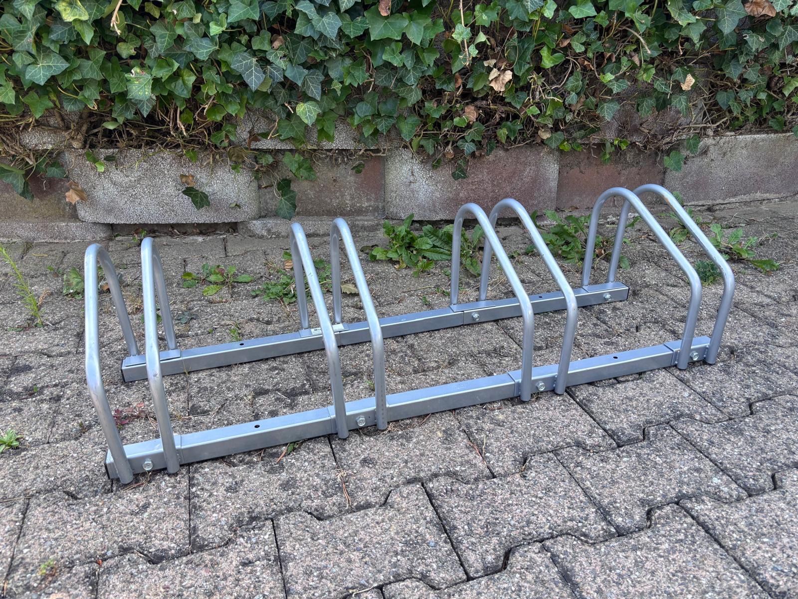 Cavalletti per biciclette: Veloständer 4-fach – Usato da Gebenstorf venduto da TheReacher