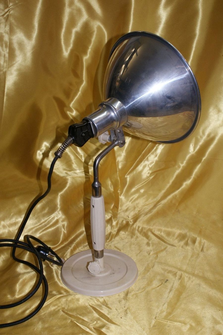 Lampade: Wunderschöne Wärmelampe Jnfra-Rot – Usato da Buchs AG venduto da schwippschwapp 2
