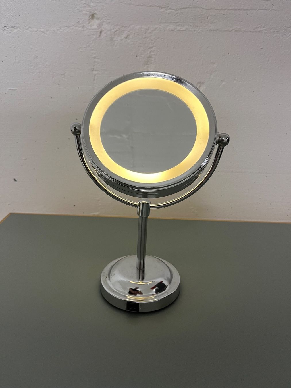 Specchi: Schminkspiegel mit Licht – Usato da Andhausen venduto da Resch89