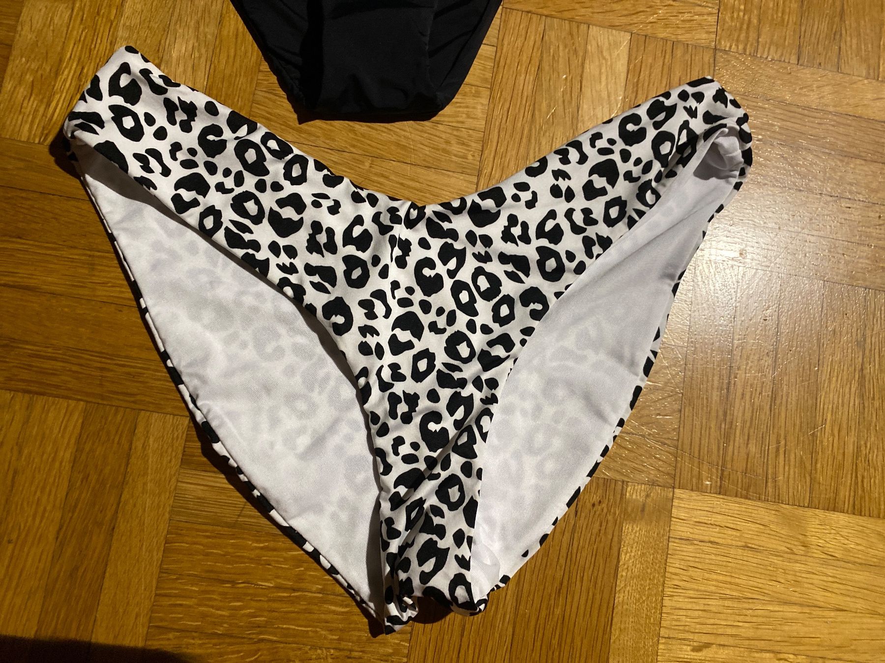 Calzedonia Costumi da bagno & Bikini: Bikini Unterteil x 2 Calzedonia – Usato da Zug venduto da estarthyme 2