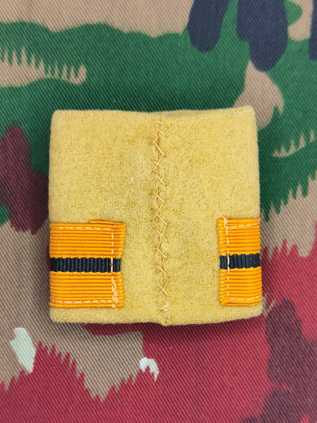 Schweizer Armee Placchette & Badge: Schulterpatte Oberstleutnant Bat 86 – Usato da Bauma venduto da SwissMilitaria 1