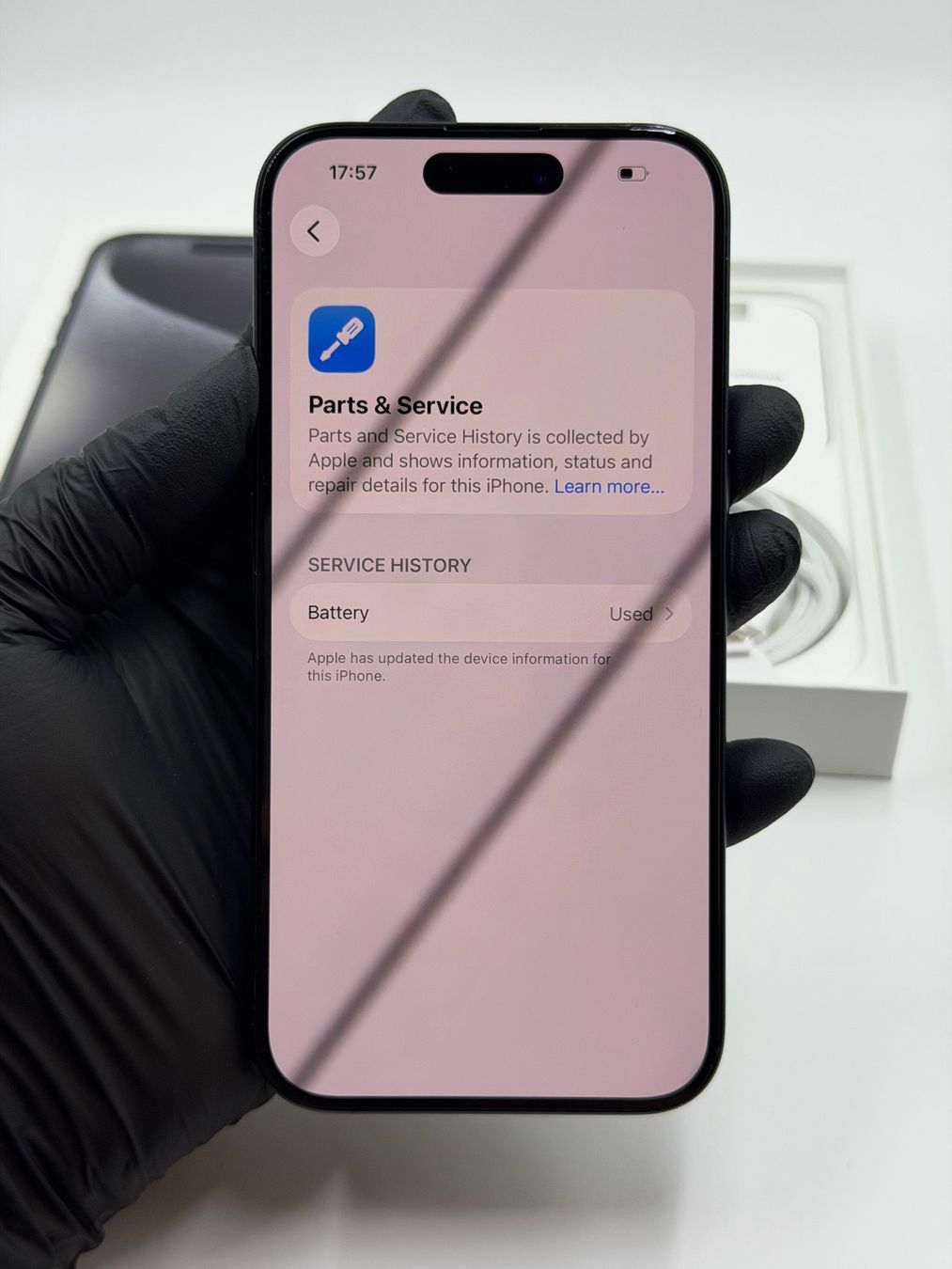 Apple Telefoni cellulari / Smartphones: Apple iPhone 15 Pro - 256 GB | Wie neu – Usato da Chur venduto da ReplaceHub 8