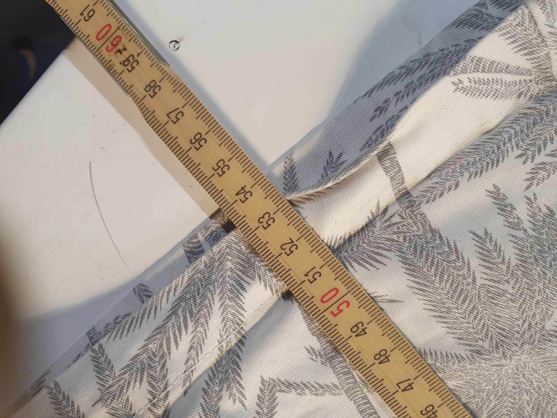 Gap Pantalons: GAP Shorts Palmenmuster grösse 34 – D'occasion à Zürich par loosebone 2