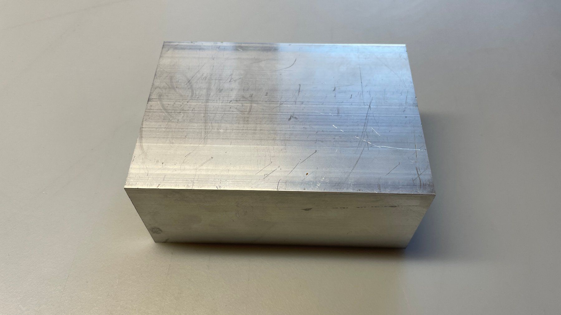 Profilati: Aluminium 4-Kant Rohr – Nuovo (secondo la descrizione) da Glattfelden venduto da cybermaxx