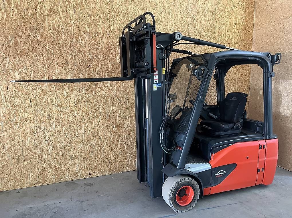 Linde Carrelli elevatori e a forche: Linde Stapler, Gabelstapler, Elektro – Usato da Frutigen venduto da glory03 1