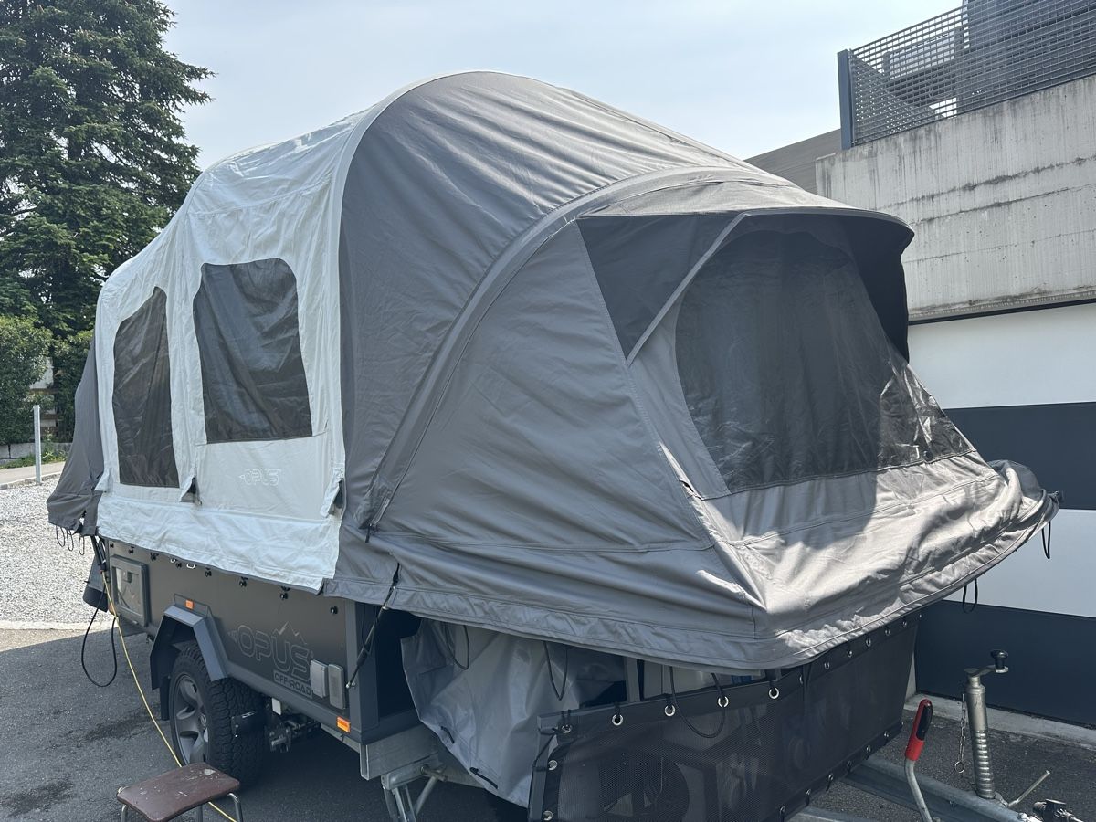 bmw zelt JIABAOCA Auto Camping 2000mm Wasserdicht für X1 2010-2023, Auto Camping Zelt mit Heckklappe Outdoor Hiking Wind- und regenfest Die Berge, das Meer Regenhandschuhe Frame Color (Lens):Mikaela (Prizm Sapphire & Prizm Iced)