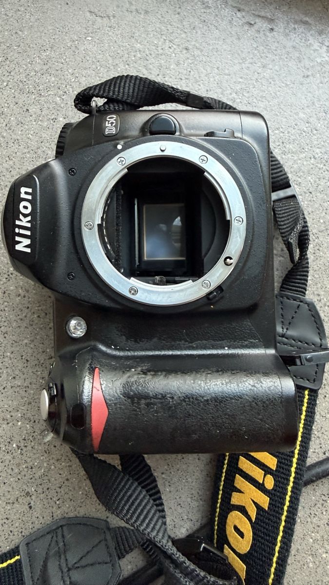 Nikon Fotocamera: Spiegelreflex Kamera Nikon D 50 mit Objektiven – Usato da Luzern venduto da mar_x96f 5