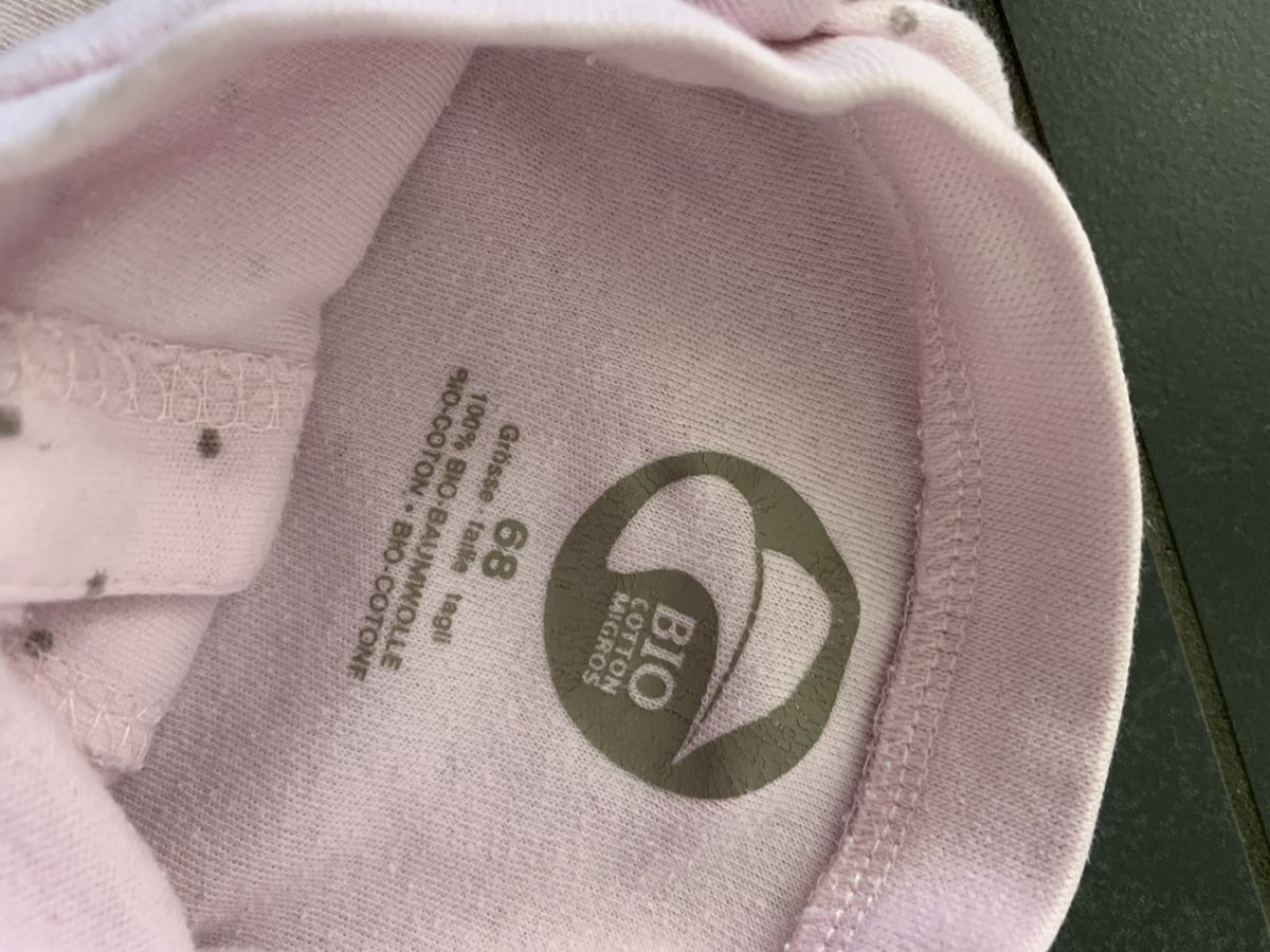 Pyjamas: 2 Strampler Grösse 62/68 Bio Baumwolle – D'occasion à Unterägeri par Globi8634 1