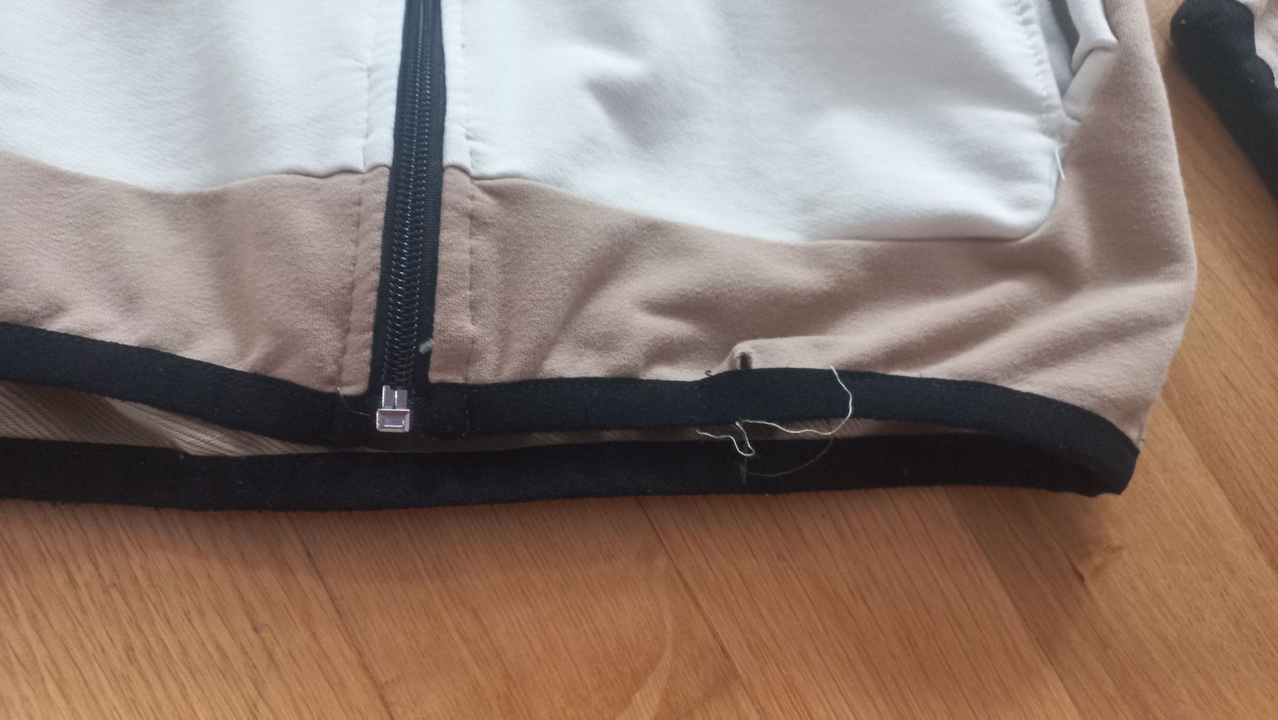 Lotti & Set di vestiti: 10teiliges Kleiderpaket Gr.140 – Usato da Winterthur venduto da Asia05 5