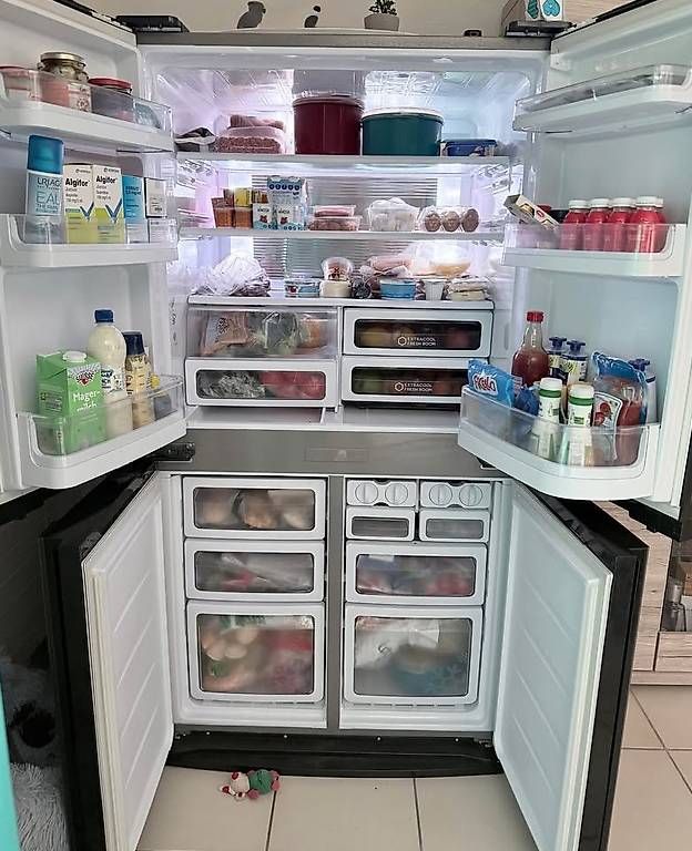 Réfrigérateurs: Frigo Américain Sharp – D'occasion à Corminboeuf par Swiss_Vendre 1