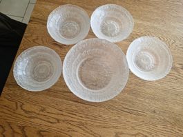 8 Schalen Glas strukturiert guter Zustand und Salatschüssel