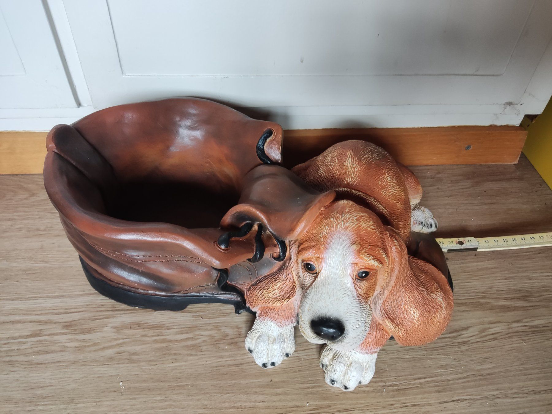 Statuette: Hund über einem Schuh – Nuovo (secondo la descrizione) da Gränichen venduto da dani065 1