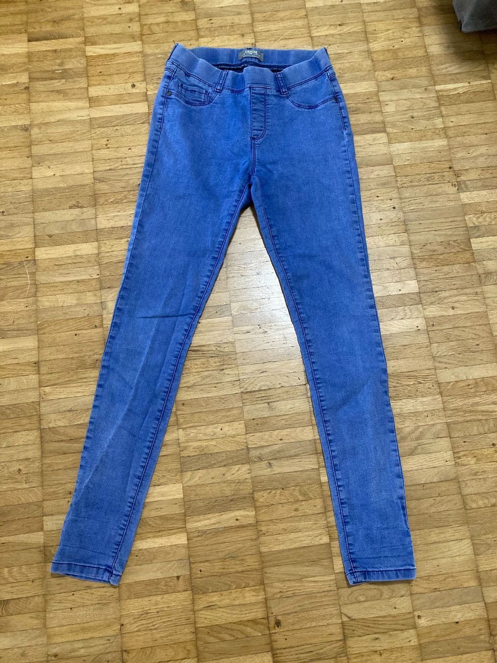 Jeans: Jeans mit elastischem Bund Gr. 38 – Usato da Thun venduto da Vans_98
