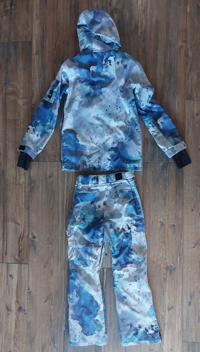 Costumes, combinaisons de sport et fonctionnelles: Snowboardanzug Dope Gr. S – D'occasion à Thierachern par didu27 1