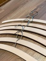 6x Kleiderbügel aus Holz