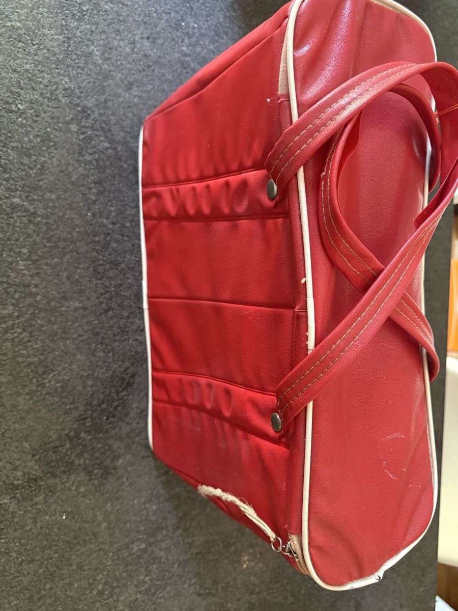 Coca-Cola Frigoriferi & Refrigeratori: Kühltasche Coca Cola rot mit Flaschenöffner 1968 – Usato da BASEL venduto da zum_schneugge 5