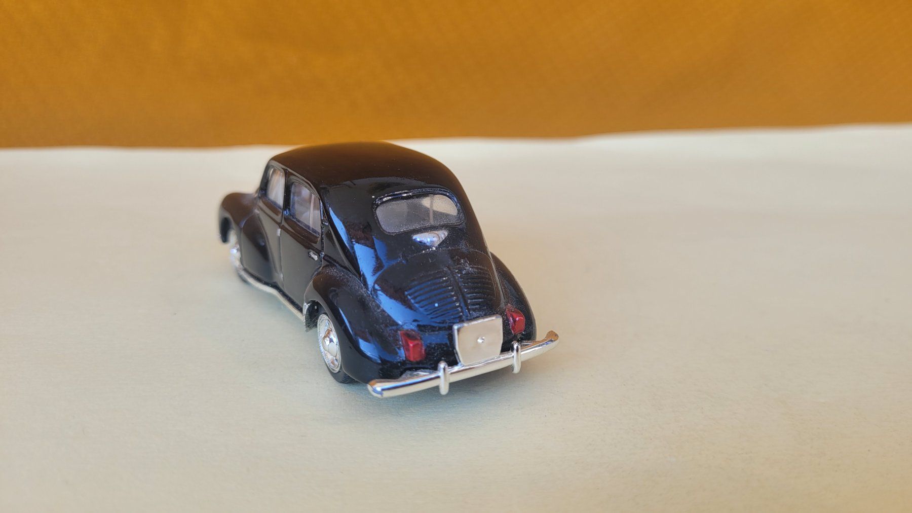 Renault Modellautos: Renault 4CV Delprado 1:43 – Gebraucht aus Domdidier von Bimbo57 2