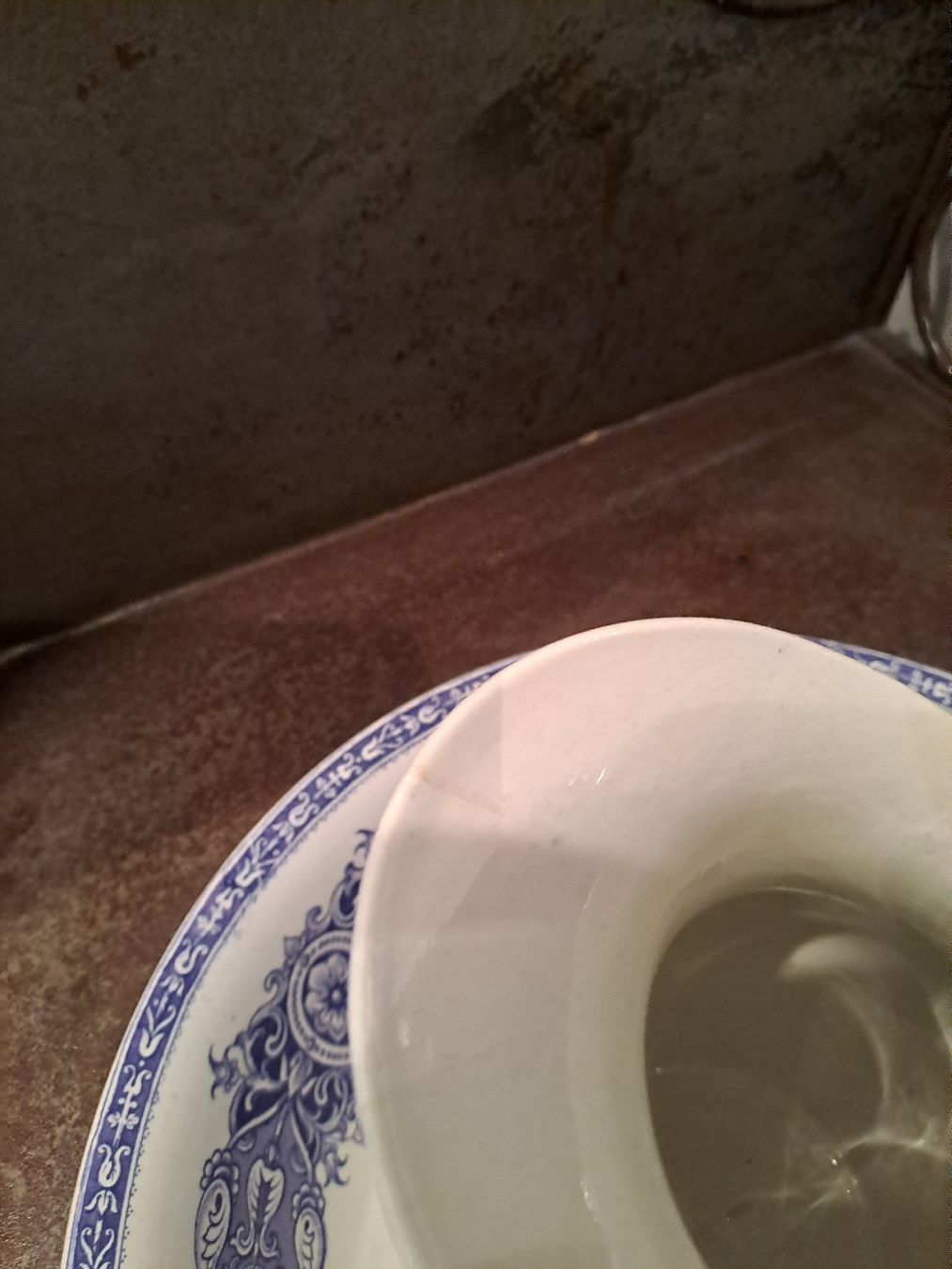 Tavoli: Antiker Waschtisch mit Waschschüssel! – Usato da Sursee venduto da Antiquitas... 3