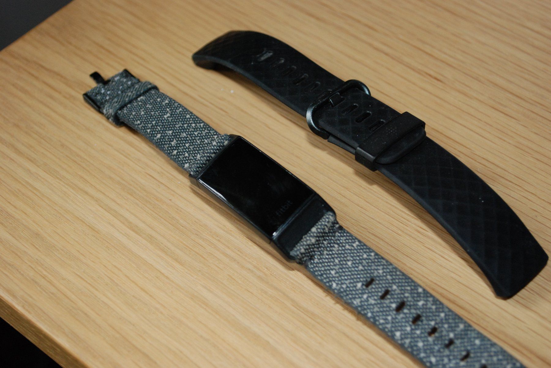 Fitbit Montres: Fitbit Charge – Défectueux à Emmenbrücke par Relio 3