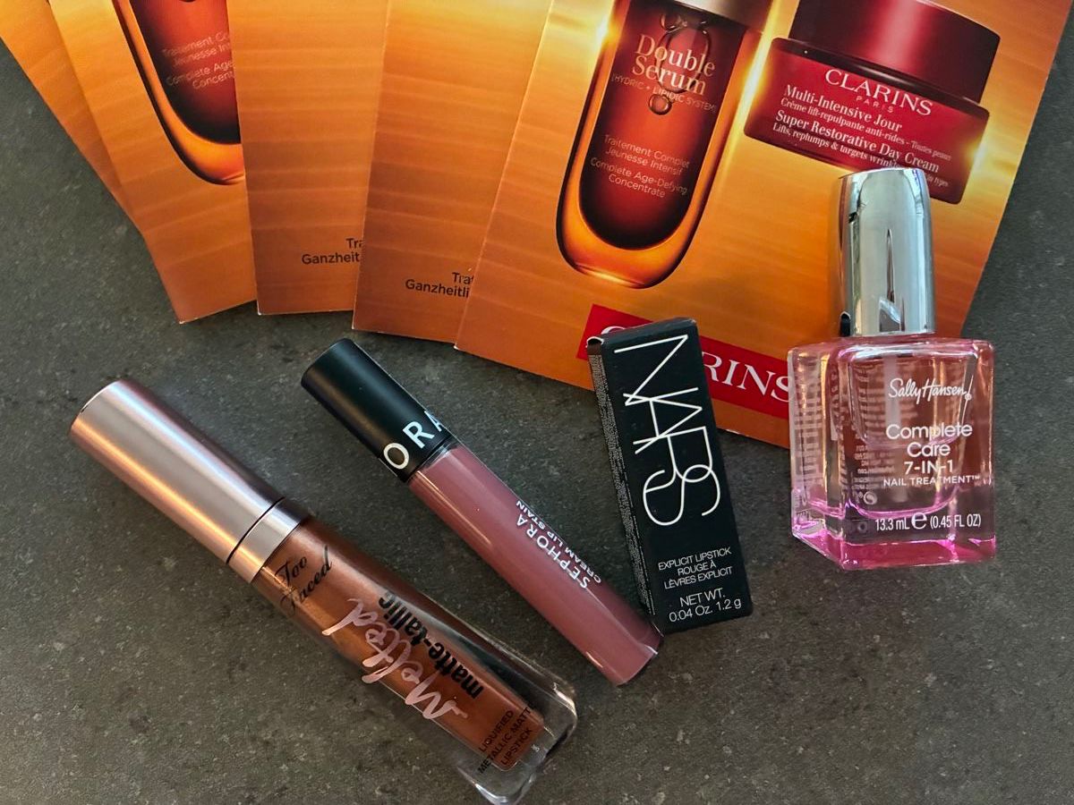 Gesichtspflege: Make-up Set: Versch. Lippenstifte & Serum Proben & Trousse – Neu und originalverpackt aus Niederglatt ZH von karinso 3