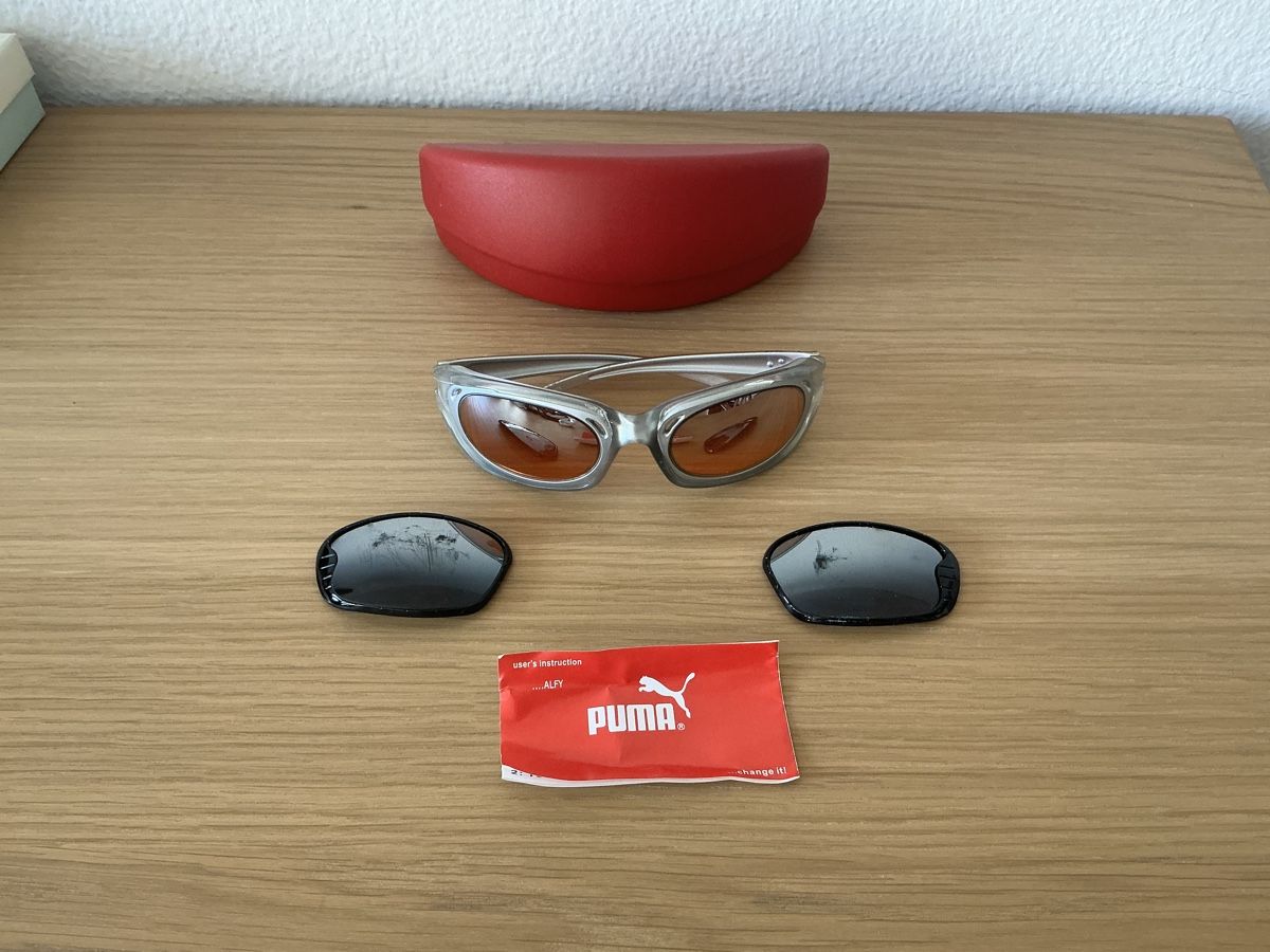 Puma Brillen & Gläser: Puma Sonnenbrille Silber mit Hülle – Gebraucht aus Bern von Laura_E