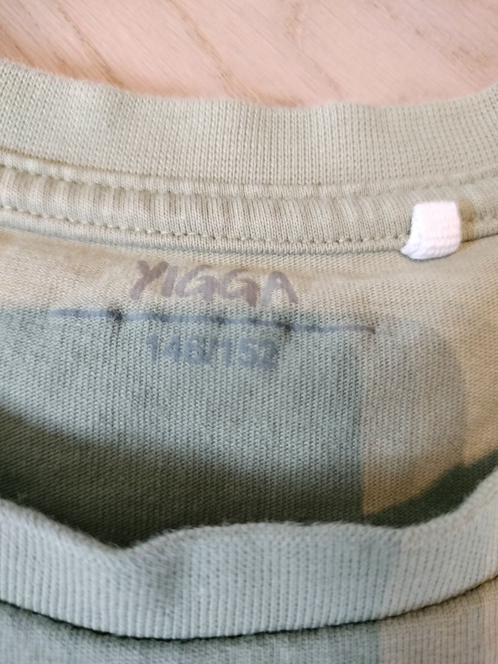 Camicie, T-shirt & Polo: T-Shirt Grösse 146/152 – Usato da Neftenbach venduto da TheKringel 1