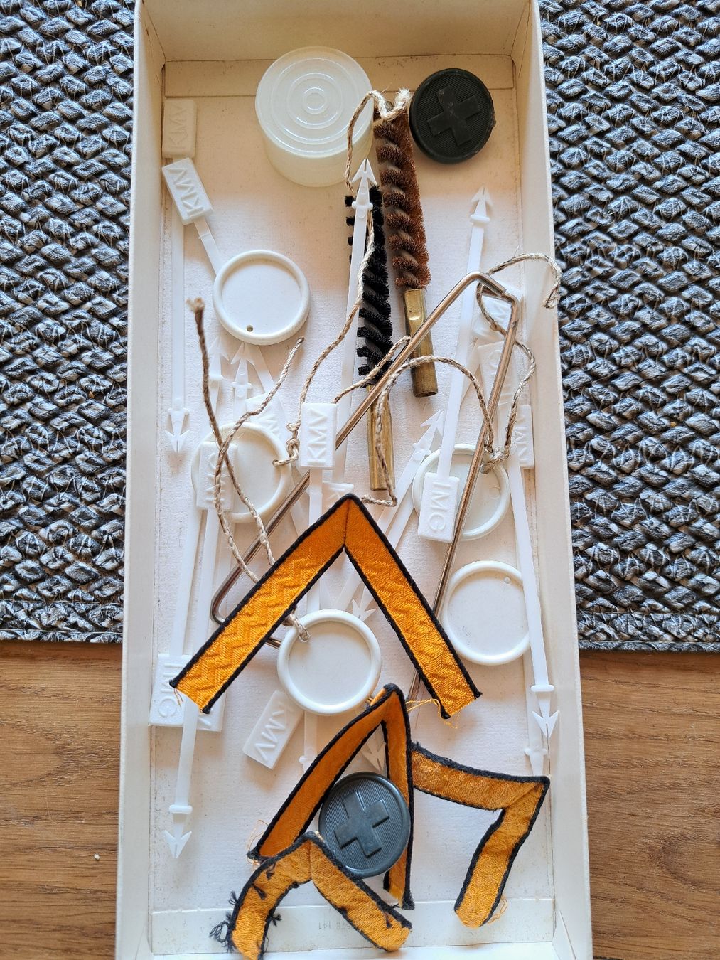 Schweizer Armee Placchette & Badge: Originale Schweizer Armee Fourragère Abzeichen – Usato da Pratteln venduto da mab_f2fz 1
