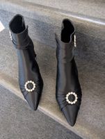 Damen Stiefeletten schwarz mit Strassdeko, 2 x getragen.