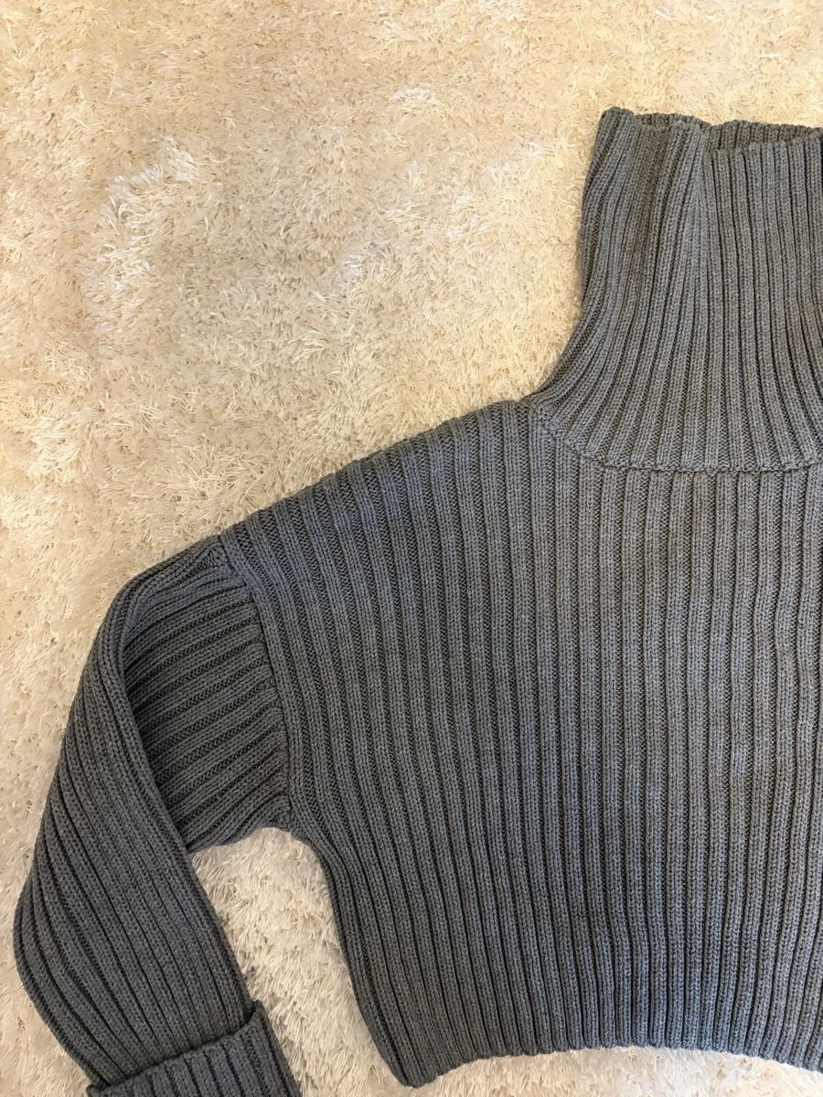 Zara Maglioni & Felpe: Pullover cropped Zara – Usato da Lenzburg venduto da lejlaim. 1