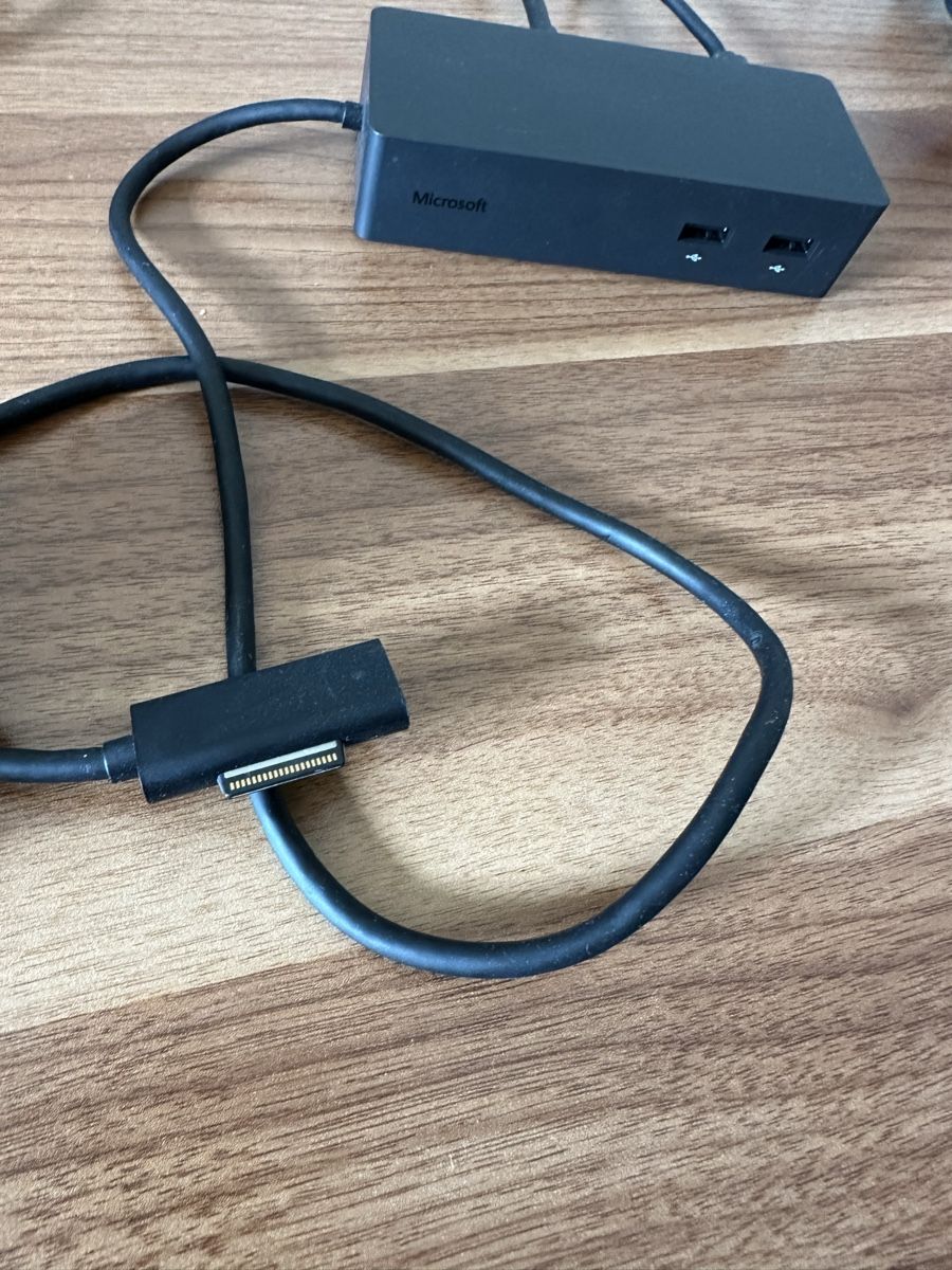 Microsoft Docking station: Microsoft Surface Dockingstation – D'occasion à Basel par gia_q2p9 1