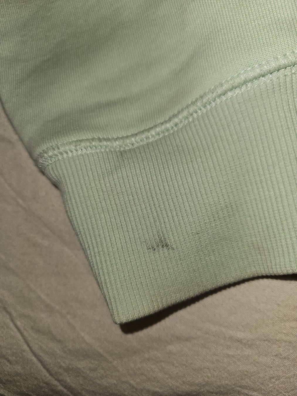 Carhartt Maglioni & Felpe: Carharrt Sweat Bleu Clair L – Usato da Petit-Lancy venduto da the_9c6q 2
