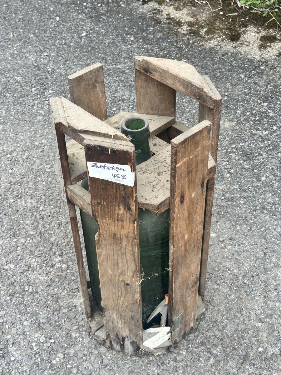 Bottiglie: Glasflasche in Holzgestell – Usato da Rüti ZH venduto da Osi99 1