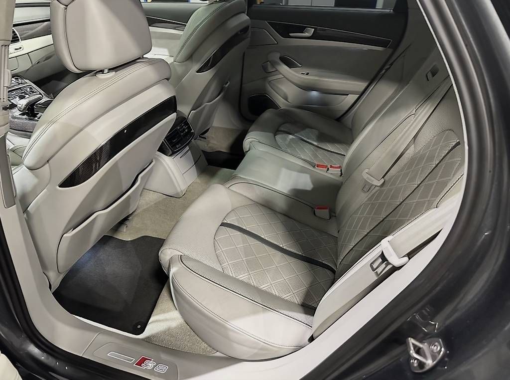 Audi Autos: Top S8 – Gebraucht aus Abtwil SG von Lenti 4