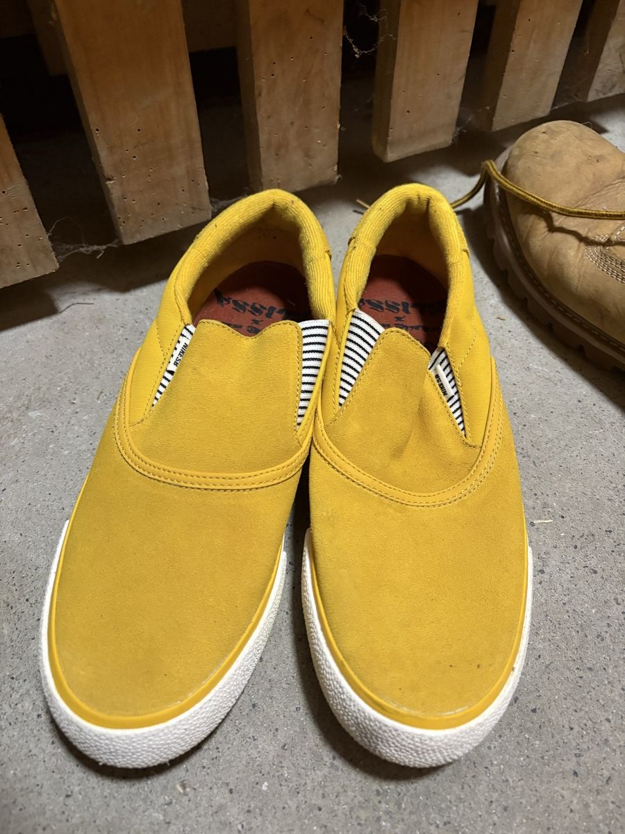 Nike Herrenschuhe: Nike x CLISSA édition spéciale, taille 42.5, jaune – Gebraucht aus Yverdon-les-Bains von Livia.vtier