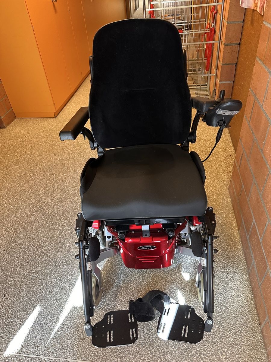Rollstühle: Elektro- Rollstuhl – Gebraucht aus Aarau von rhe_vdj5