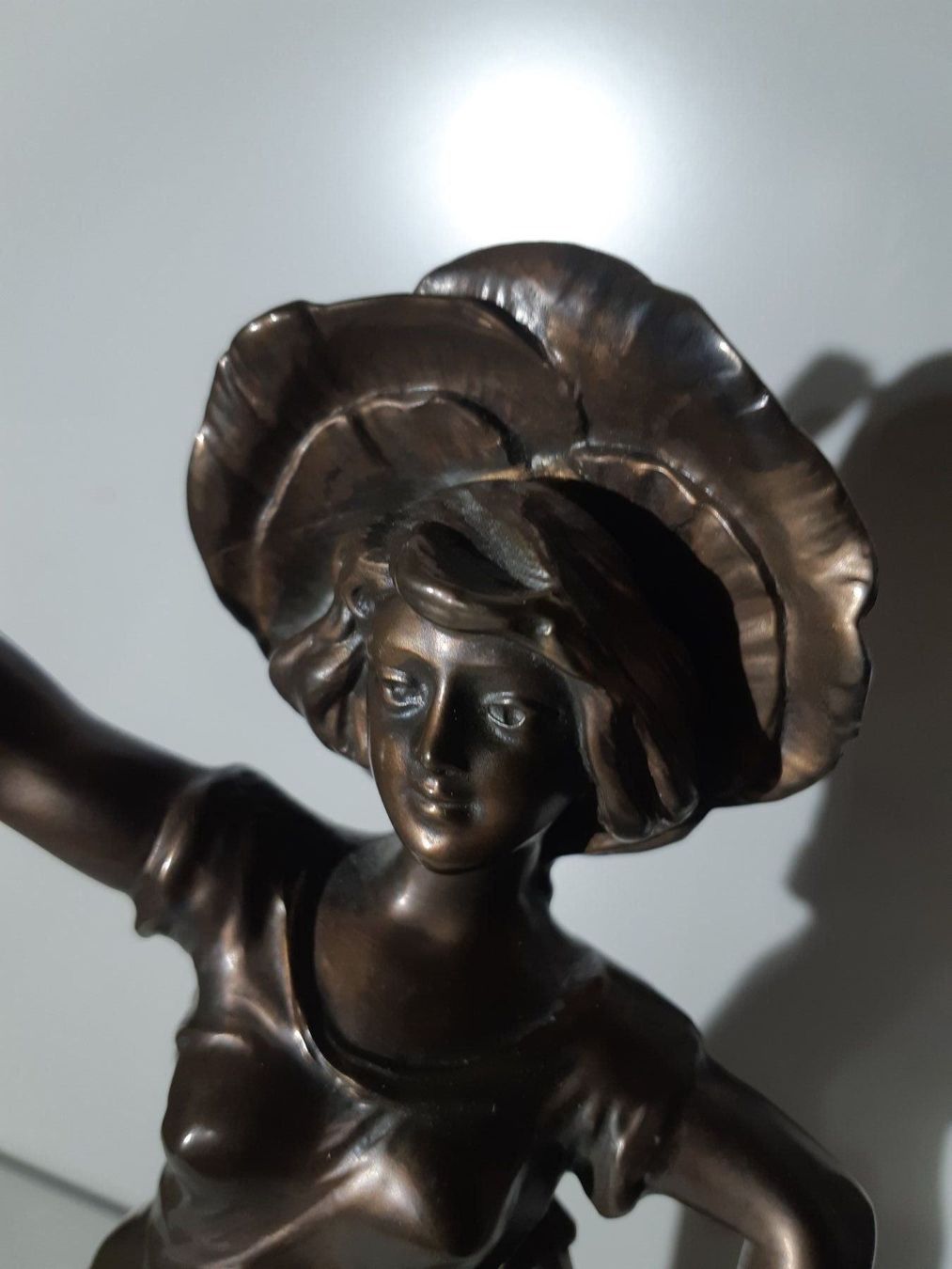 Sculture & Statue: Bronze Dame mit Hut – Usato da Grindelwald venduto da carro5 1