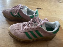 Sneaker