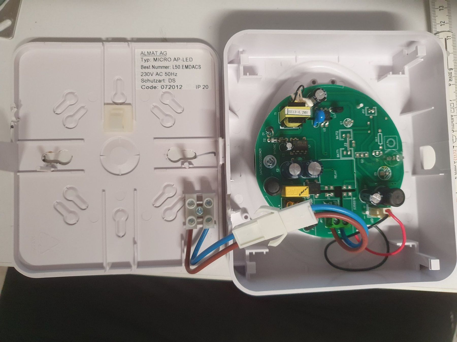 Lampade: Sicherheitsleuchte MICRO AP Not LED OHNE Batterie/AK – Usato da Zürich venduto da Alibaba1234 5