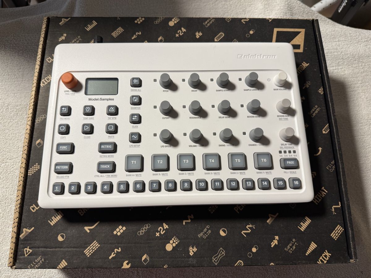 Elektron Strumenti musicali: Groovebox und Sampler / Elektron Model: Sampler – Usato da Solothurn venduto da Jaess