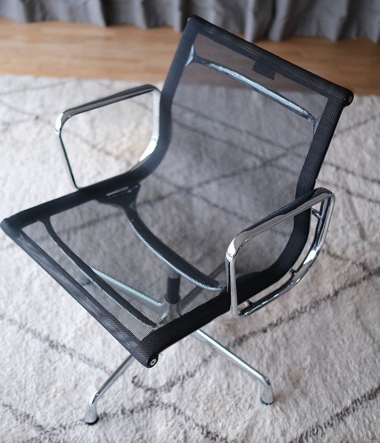 Vitra Sedie: Vitra EA 107 Charles & Ray Eames – Usato da Bern venduto da Zmodern_CON 8