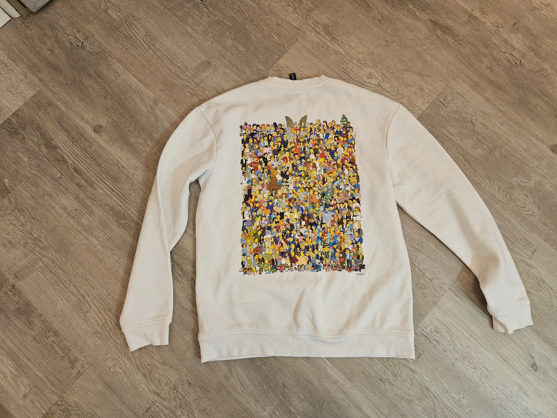 H&M Pullover & Sweatshirts: Pullover weiss mit Simpsons Print Grösse S H&M – Gebraucht aus Embrach von Lilly2021 1
