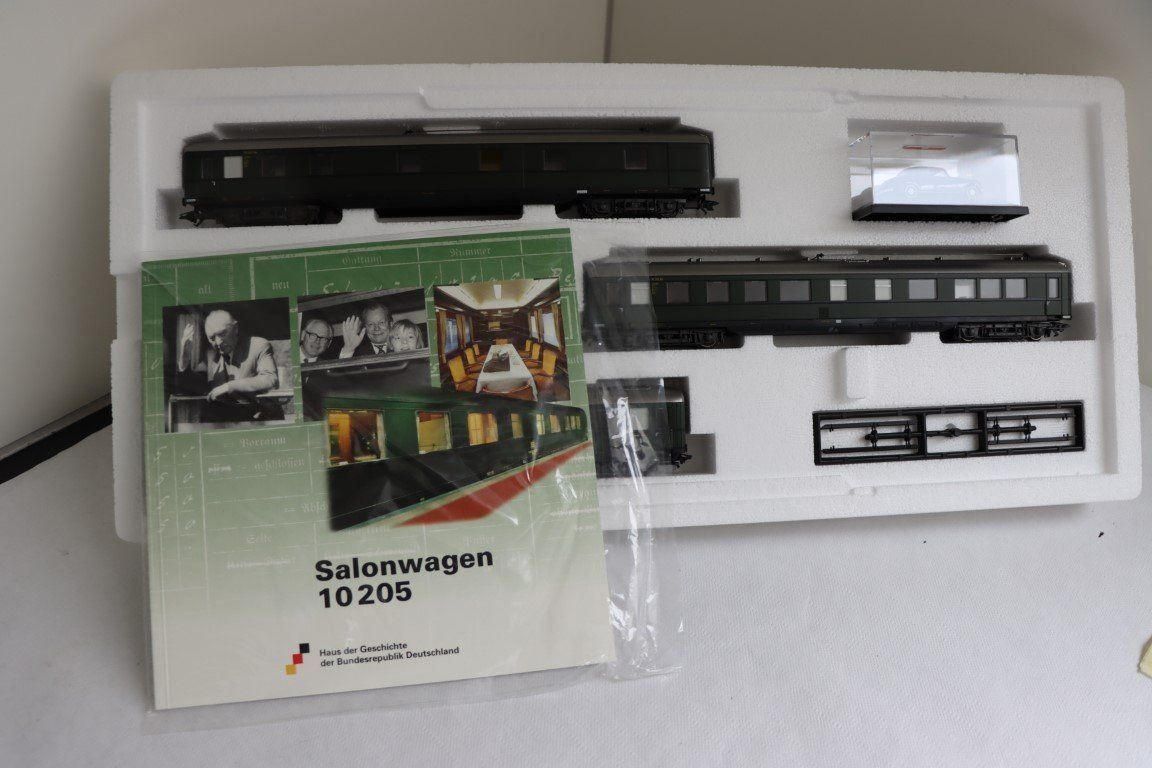 Modelleisenbahnen: Salonwagen Set (3083-3084) – Neu (gemäss Beschreibung) aus Bäriswil BE von WWYN-Liquidationen 1